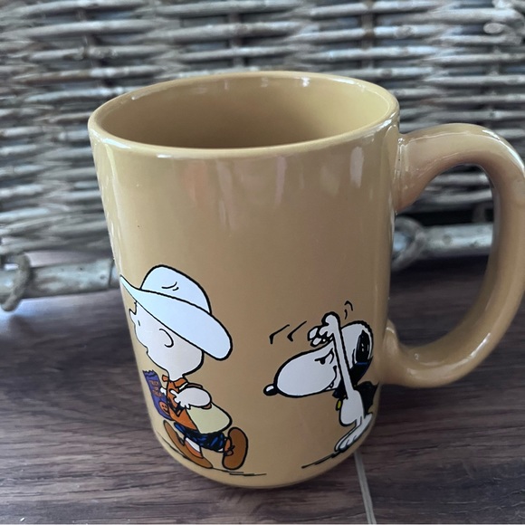 Snoopy and Friends Trick or Treat coffee mug. Halloween - Picture 3 of 6